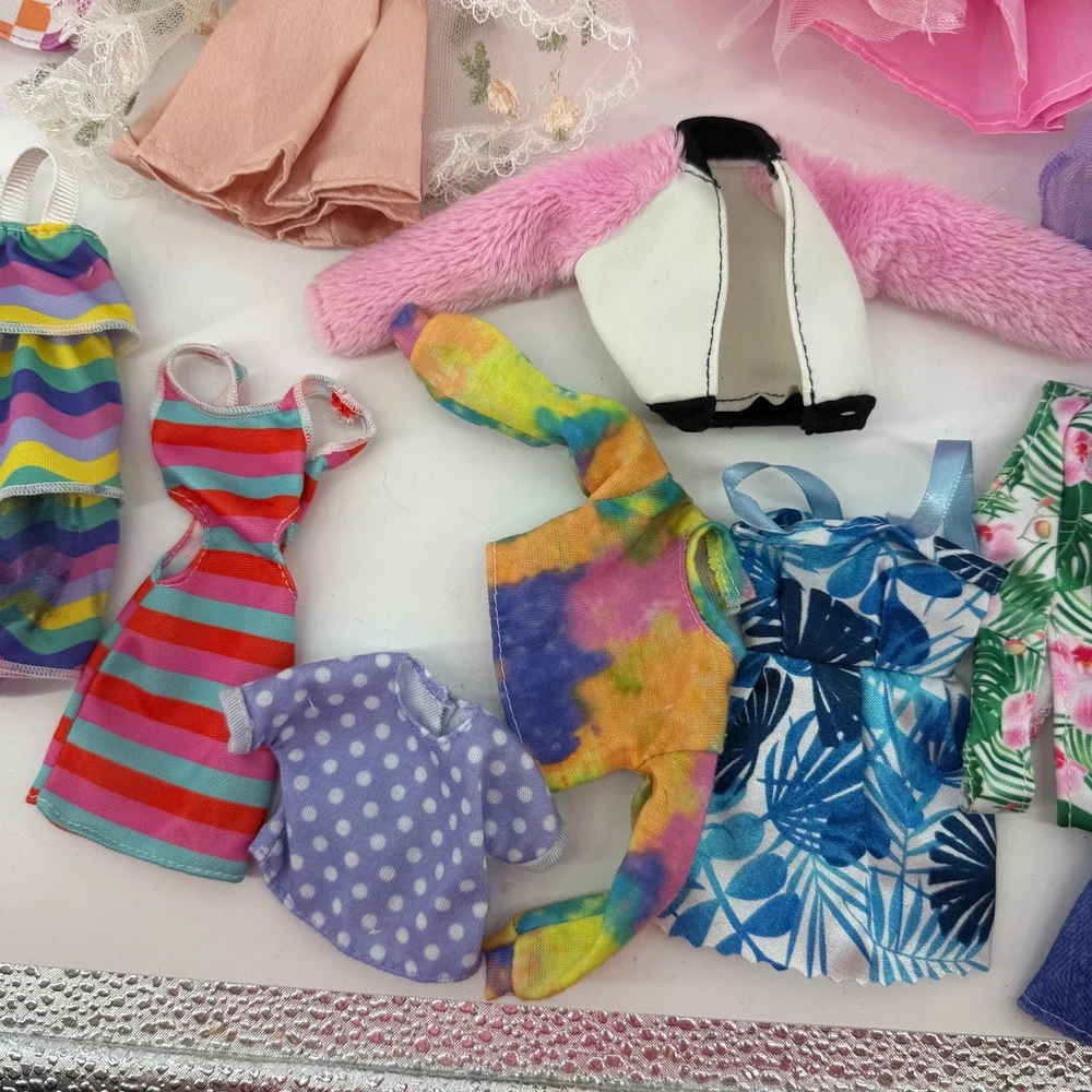 Mattel Barbie Doll Clothes Lot Kids OS Multicolor Dresses Gowns Outfits 25pc - Picture 11 of 11